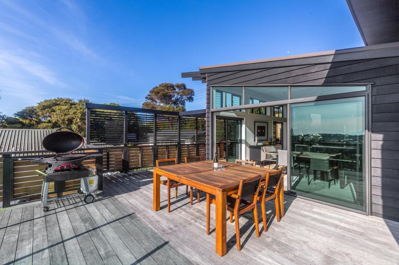 Taonga With Sea Views By Waiheke Unlimited Villa Oneroa Buitenkant foto
