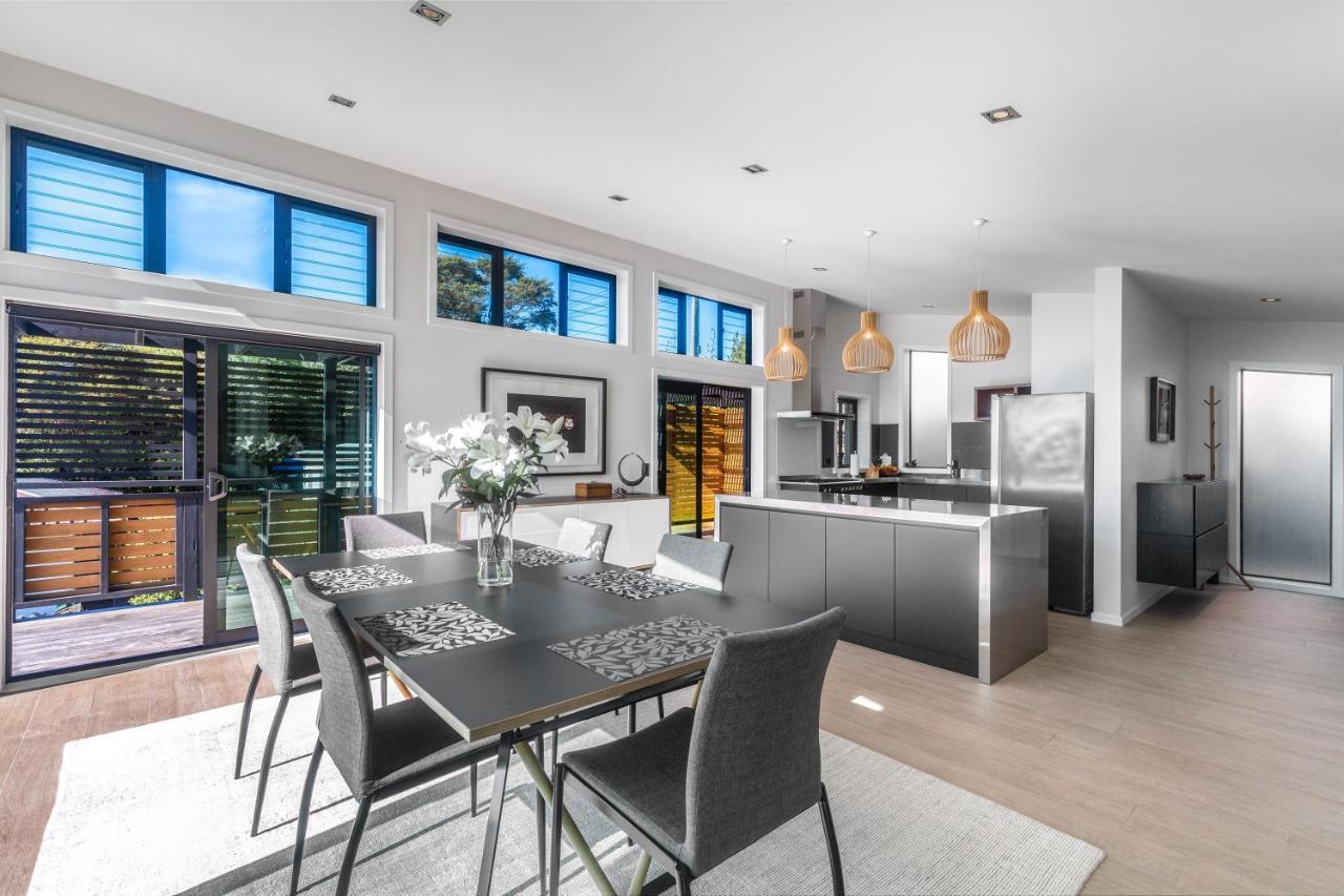 Taonga With Sea Views By Waiheke Unlimited Villa Oneroa Buitenkant foto