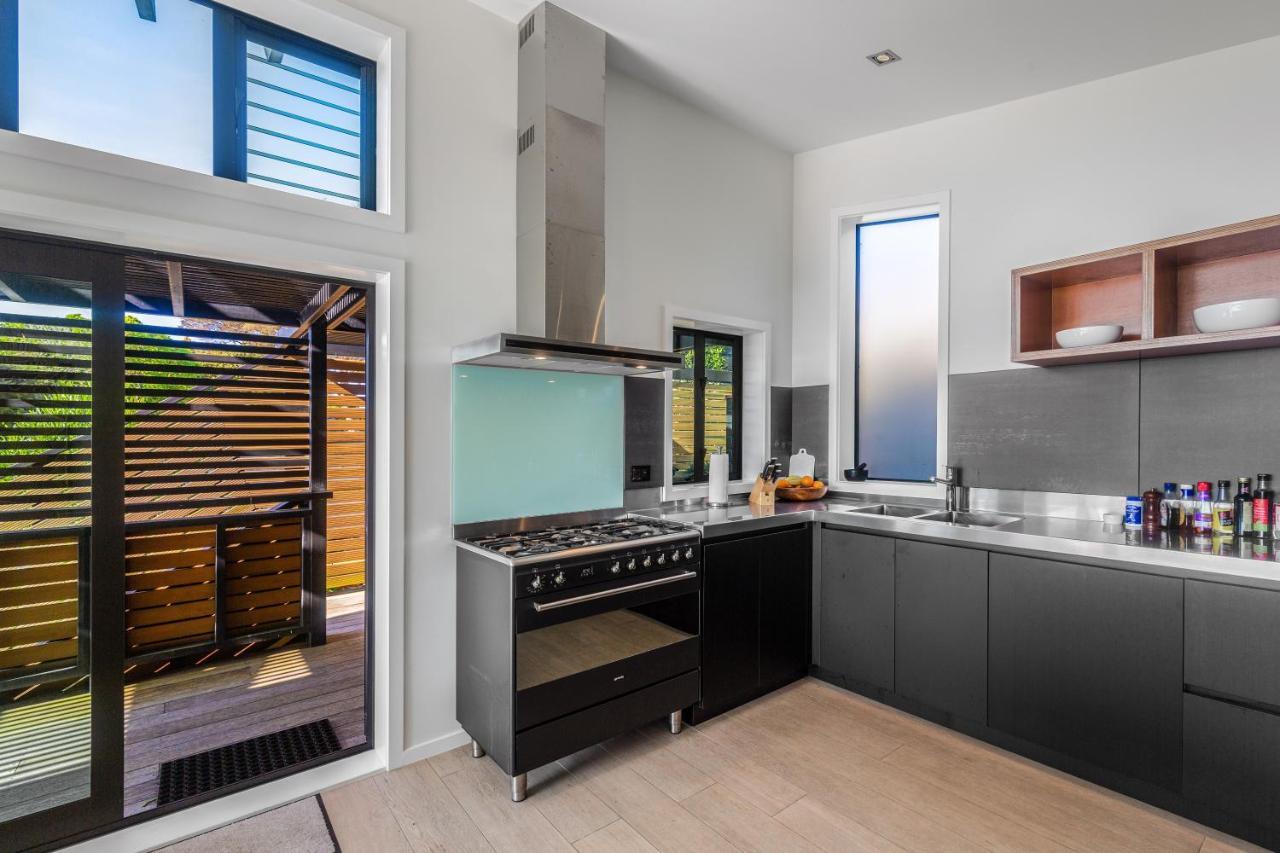 Taonga With Sea Views By Waiheke Unlimited Villa Oneroa Buitenkant foto
