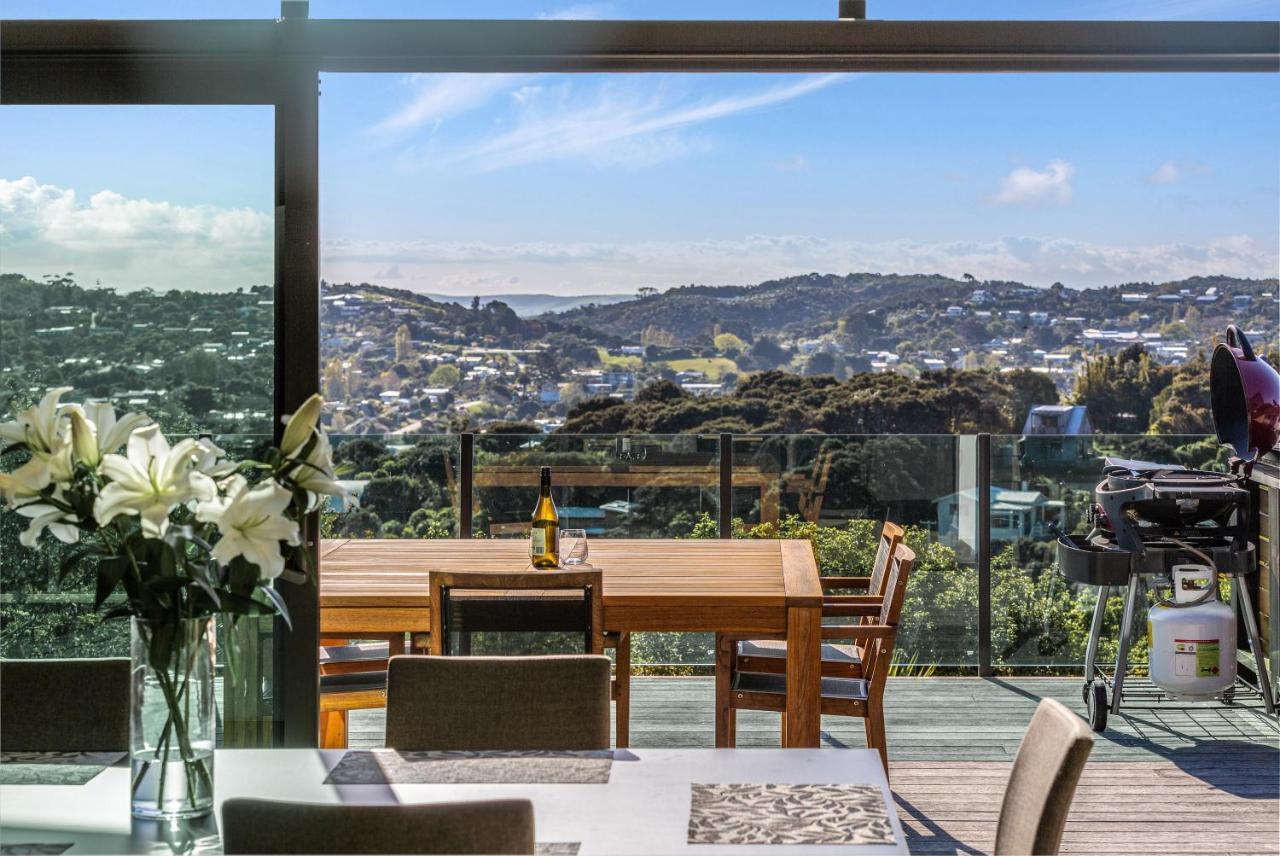 Taonga With Sea Views By Waiheke Unlimited Villa Oneroa Buitenkant foto